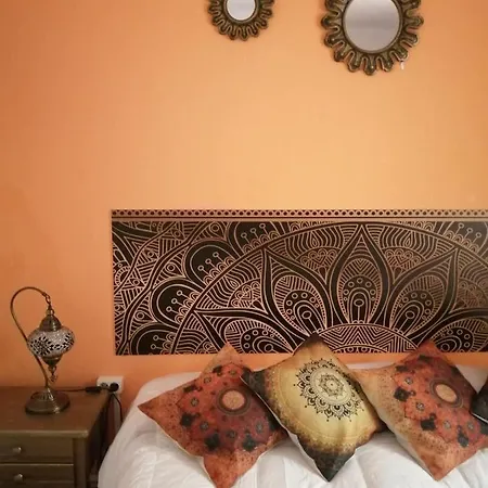 H Juan Гостевой дом Марбелья