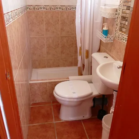 Affittacamere H Juan 2*