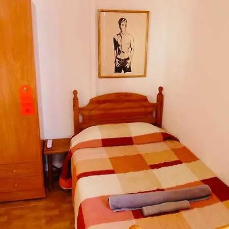 H Juan בית הארחה