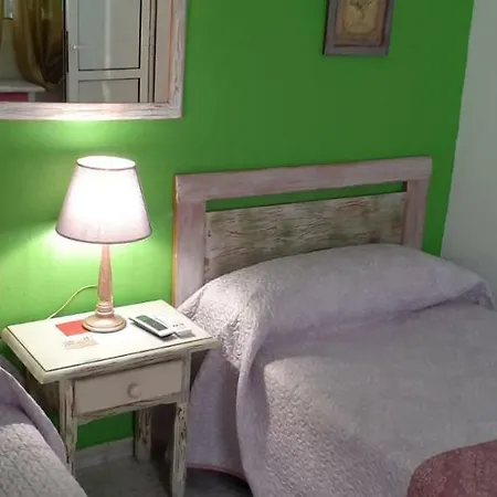 H Juan בית הארחה